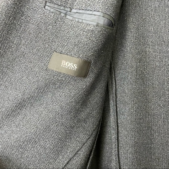 Hugo Boss Wool and Cashmere Blazer 46R - Picture 9 of 11